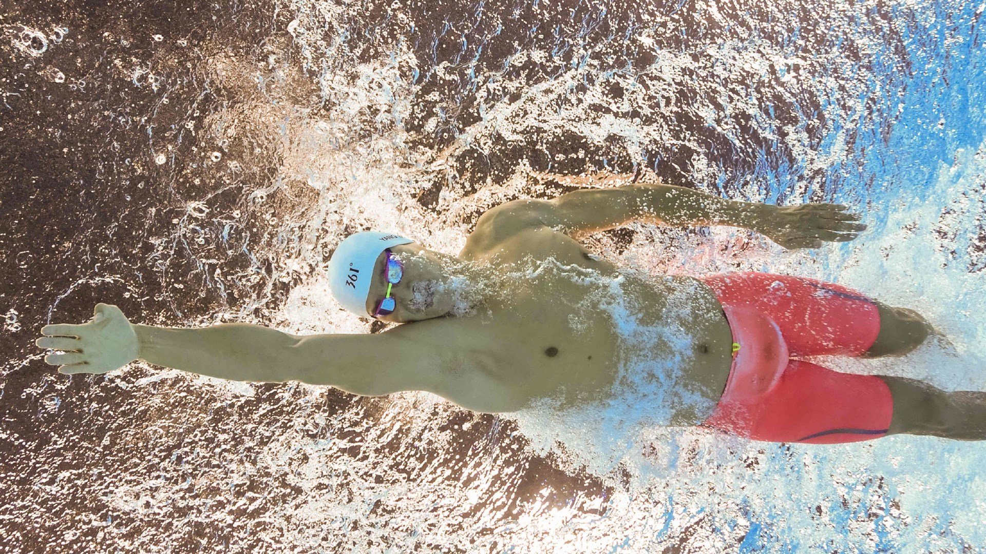 从戴维斯杯险胜到温网封王，德约科维奇的火热状态与唯一性之路