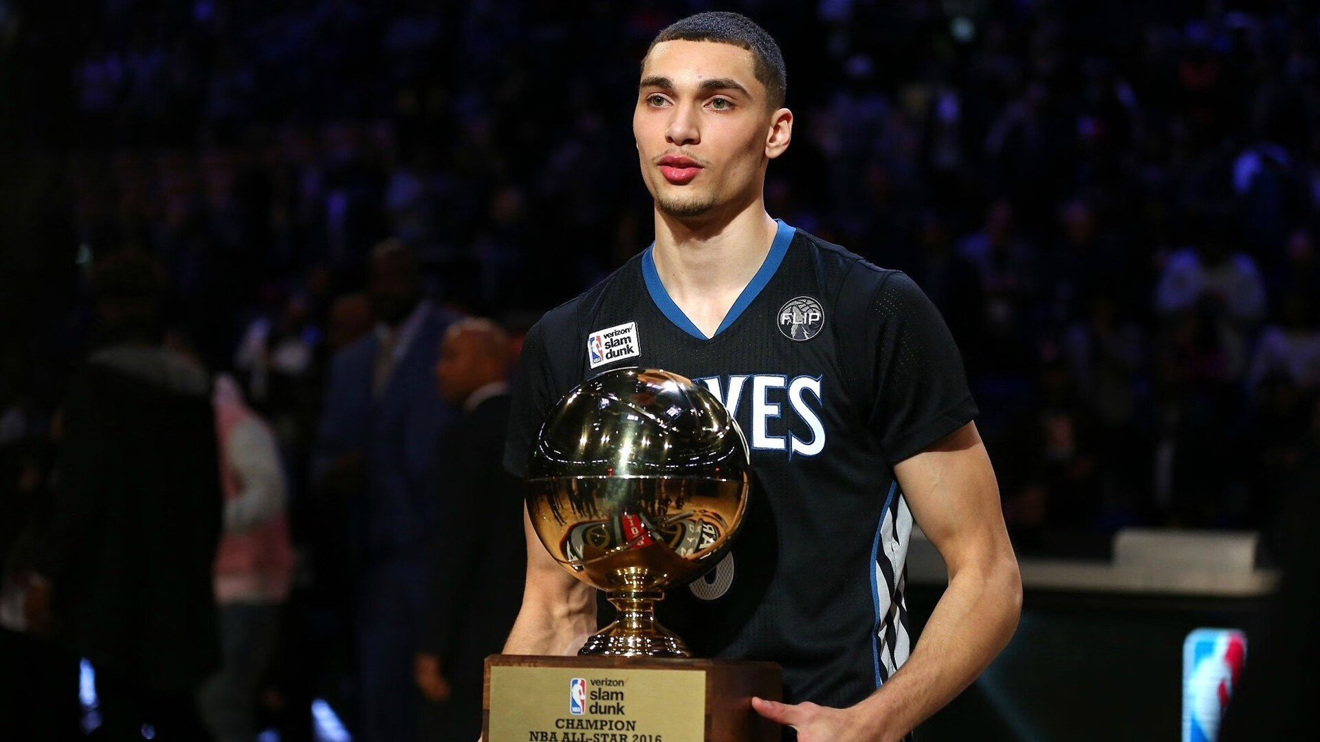 灰熊铁蹄踏碎福建防线,戈贝尔一柱擎天刷新NBA历史封盖纪录—当冷血数据遇上热血篮球